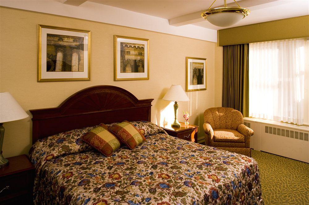The Renwick Hotel New York Room photo